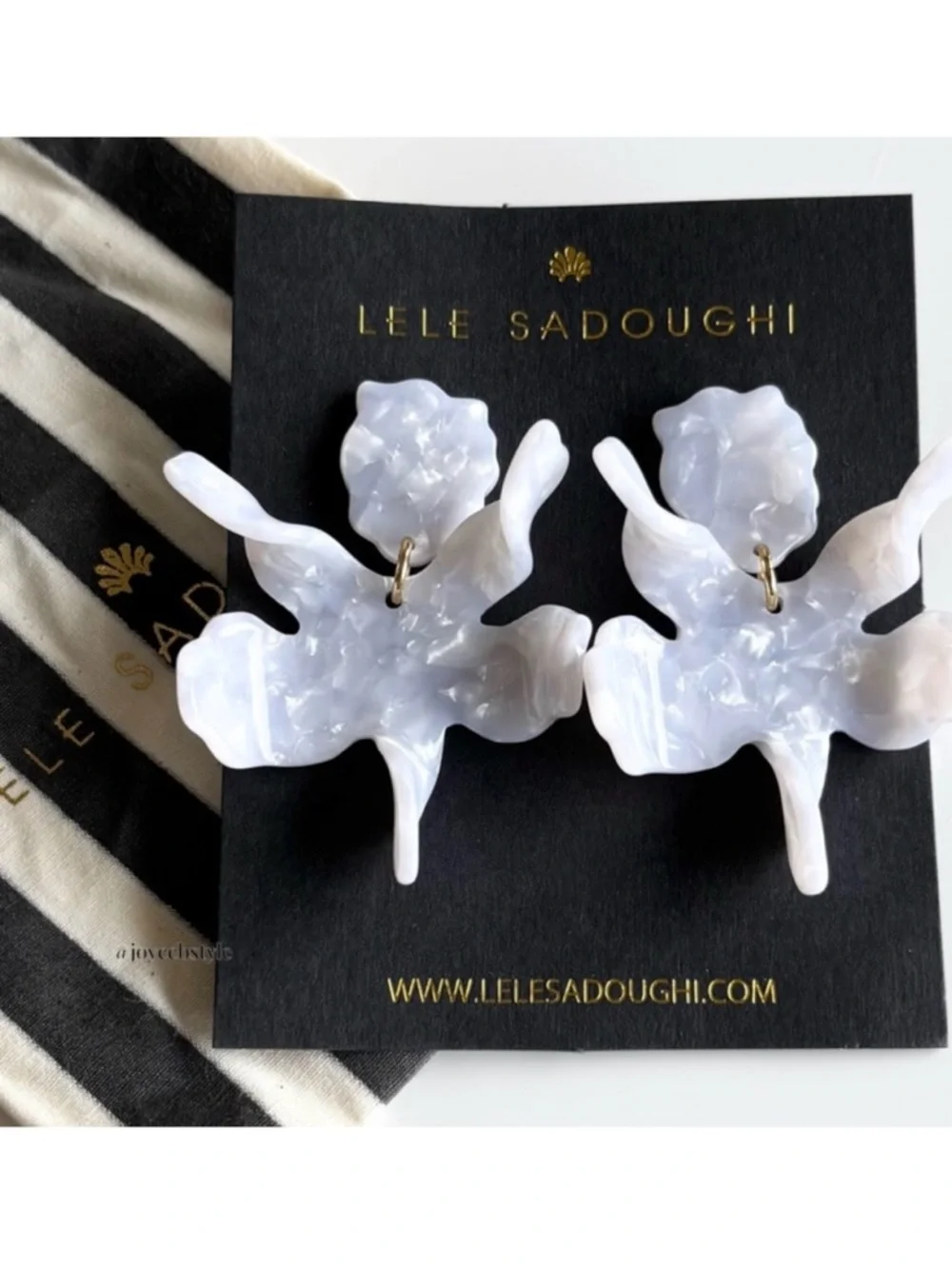 Lele Sadoughi Mother of Pearl Small Paper Lily Earrings NWT - Picture 4 of 7